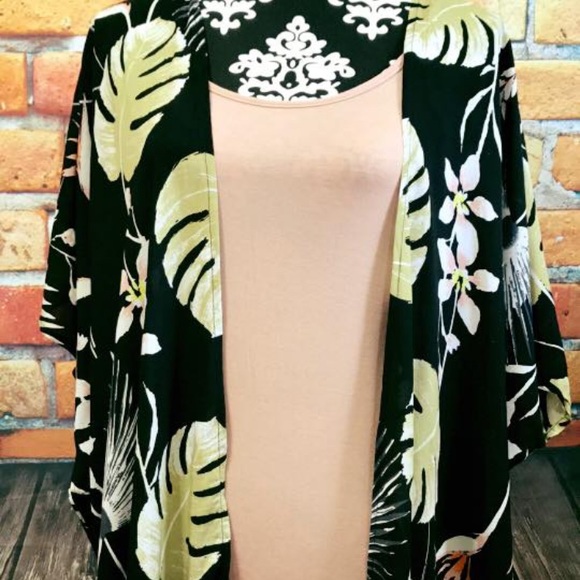 SALE! NWT Umgee Kimono/Cardigan Palm Print - Picture 5 of 7